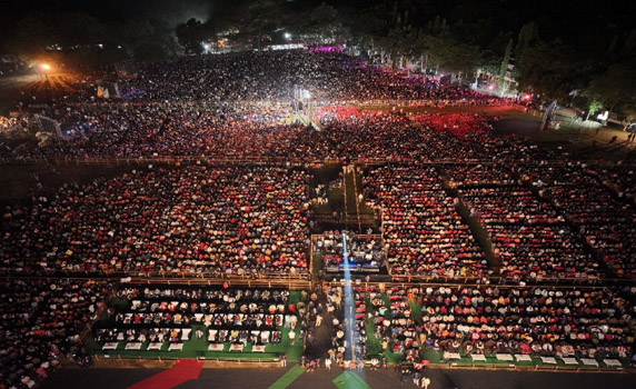 Unity Promo Fest in Belonia draws unbelievable crowd as Palak Muchhal joins live concert.